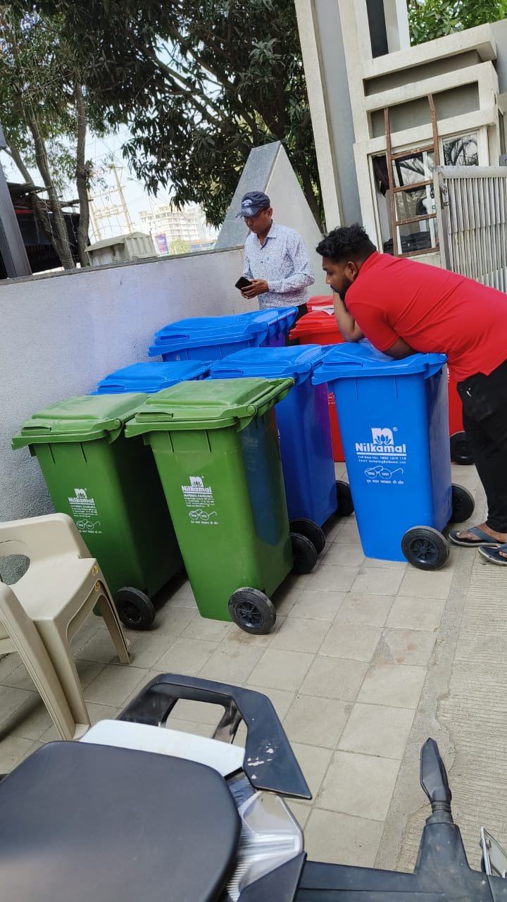 dustbin View 3